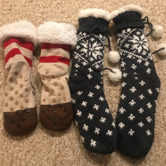 Reindeer Snowflake Cozy Slipper Socks Bundle - Picture 4 of 4